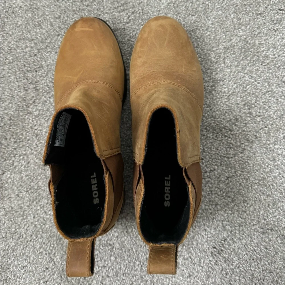 Sorel women’s Chelsea boots - Picture 2 of 3